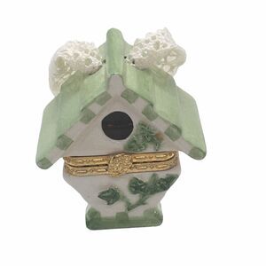Vintage Birdhouse Hinged Jewelry/Trinket/Gift Box Ornament‎ Butterfly Cottage